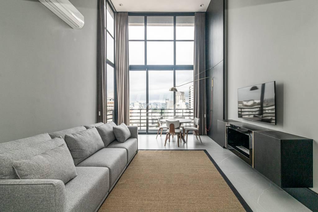 SALA de Apartamento para alugar, Padrão com 110 m², 2 quartos e 2 vagas em Cerqueira César - São Paulo