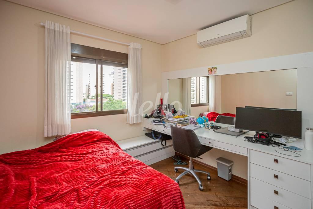 DORMITÓRIO 1 de Apartamento à venda, Duplex com 230 m², 3 quartos e 3 vagas em Jardim Vila Mariana - São Paulo