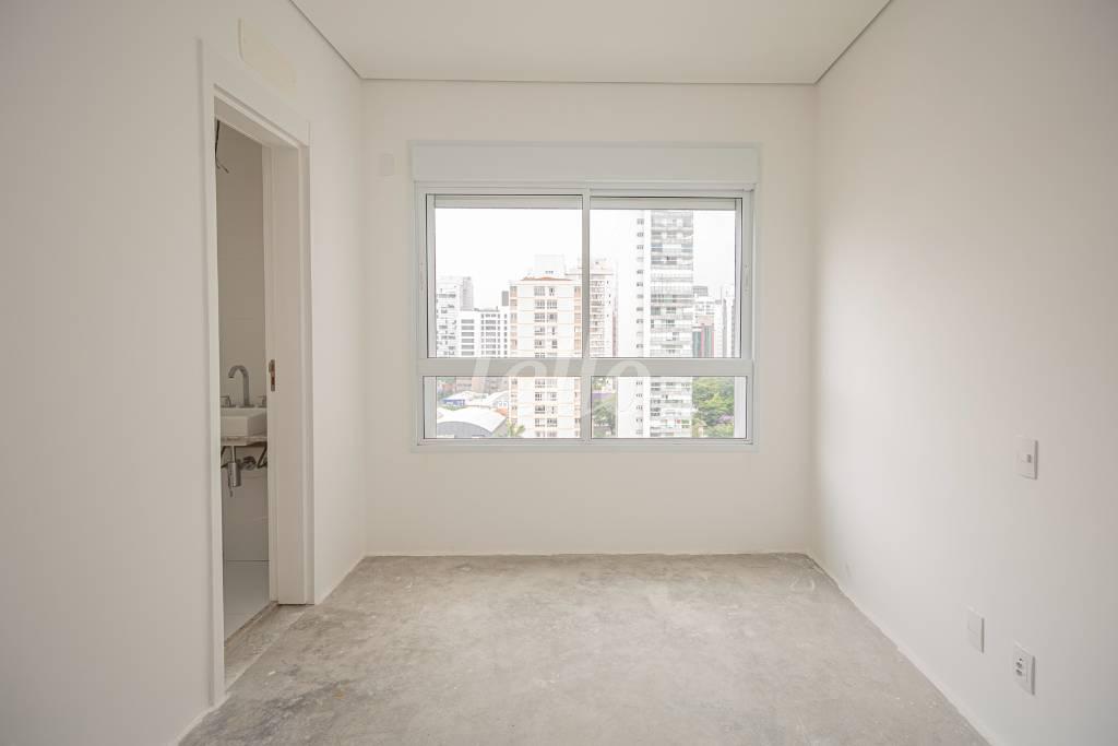 SUITE 3 de Apartamento à venda, Padrão com 163 m², 3 quartos e 4 vagas em Indianópolis - São Paulo
