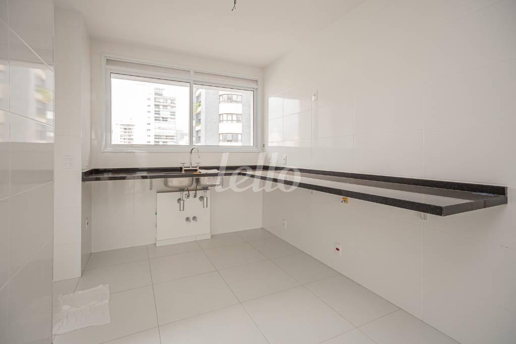 COZINHA de Apartamento à venda, Padrão com 163 m², 3 quartos e 4 vagas em Indianópolis - São Paulo