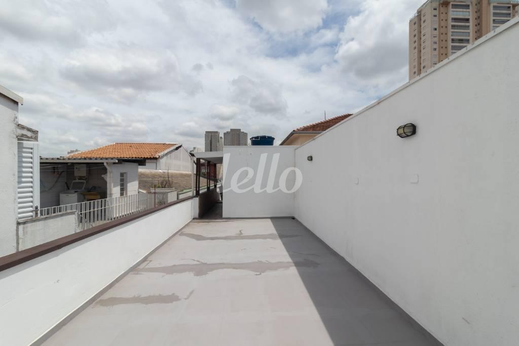 ÁREA EXTERNA de Casa à venda, térrea com 240 m², 5 quartos e 2 vagas em Alto da Moóca - São Paulo