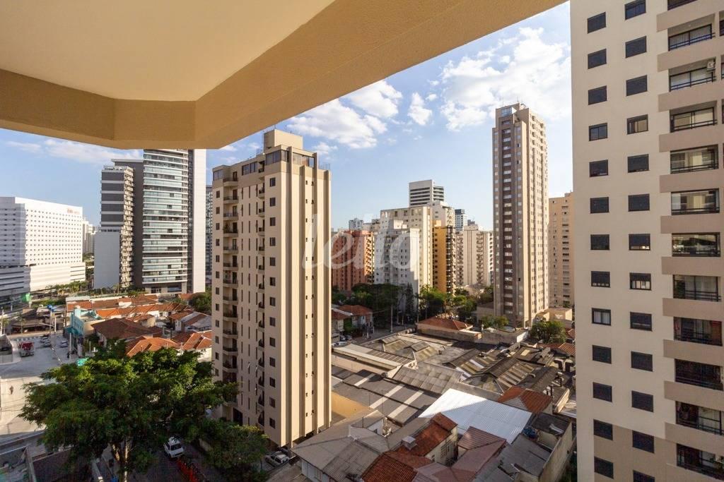 VISTA de Apartamento à venda, Padrão com 60 m², 2 quartos e 1 vaga em Vila Olímpia - São Paulo