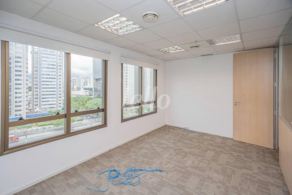 01SALA_014 de Sala / Conjunto para alugar, Padrão com 52 m², e 1 vaga em Várzea da Barra Funda - São Paulo