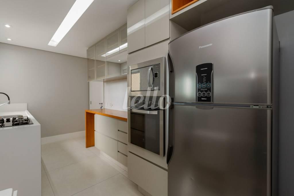 COZINHA de Apartamento à venda, Padrão com 129 m², 3 quartos e 3 vagas em Vila Romana - São Paulo
