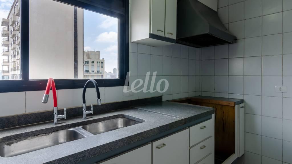 COZINHA de Apartamento à venda, cobertura - Padrão com 134 m², 3 quartos e 2 vagas em Indianópolis - São Paulo