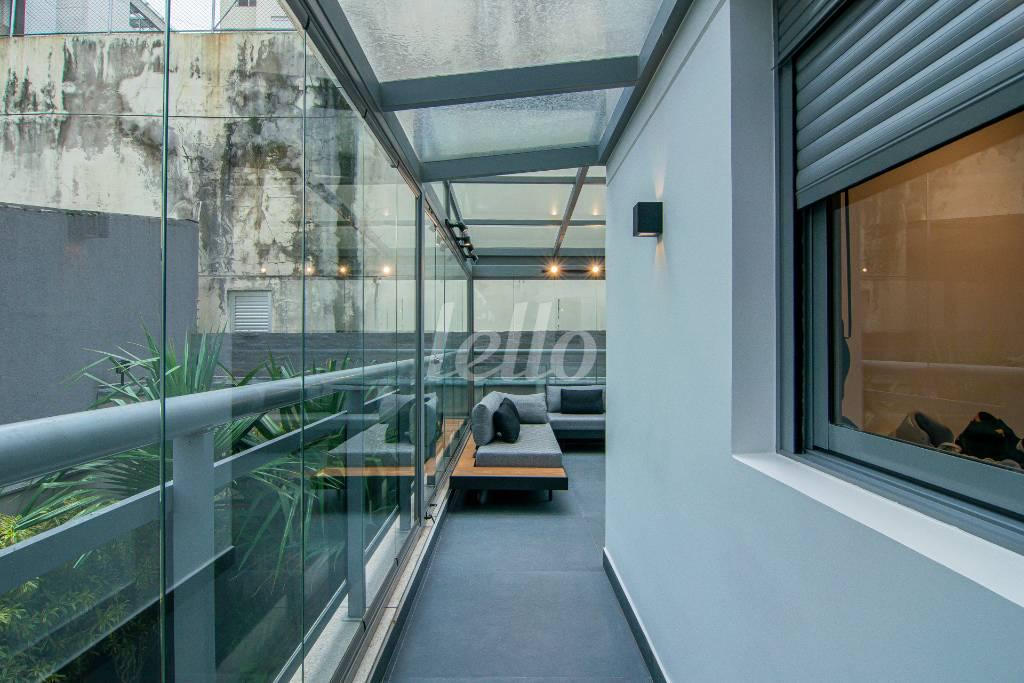 SALA de Apartamento para alugar, Padrão com 141 m², 2 quartos e 2 vagas em Sumaré - São Paulo