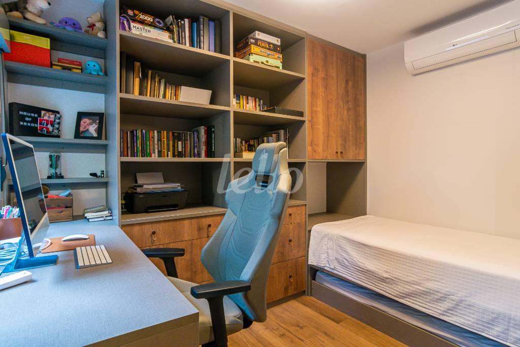 DORMITORIO de Apartamento para alugar, Padrão com 141 m², 2 quartos e 2 vagas em Sumaré - São Paulo
