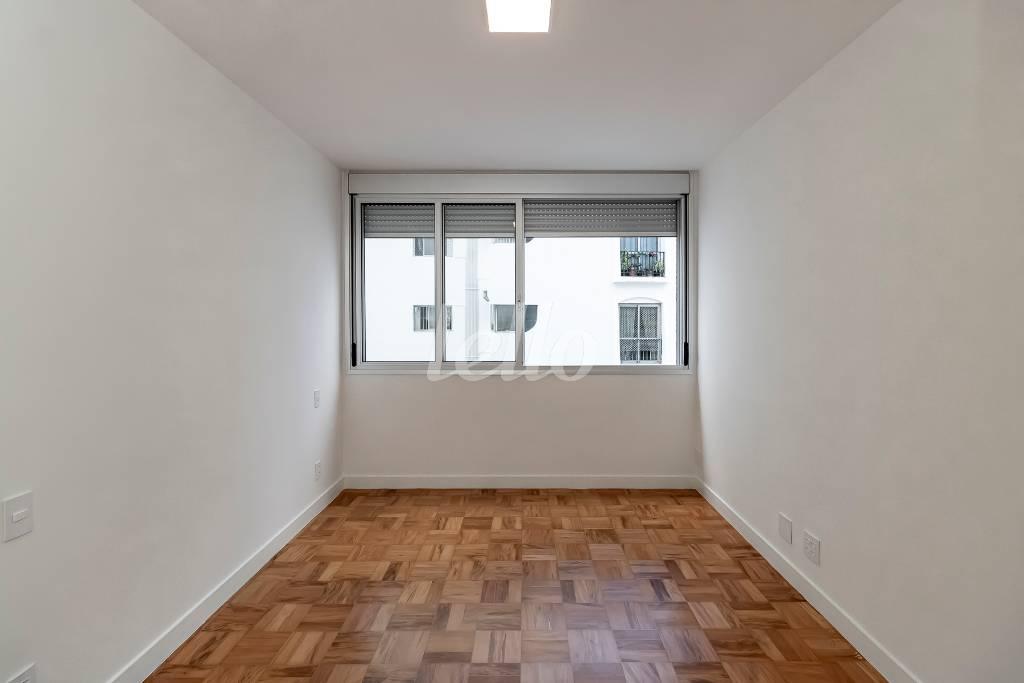 DORMITÓRIO de Apartamento à venda, Padrão com 176 m², 3 quartos e 1 vaga em Santa Cecília - São Paulo