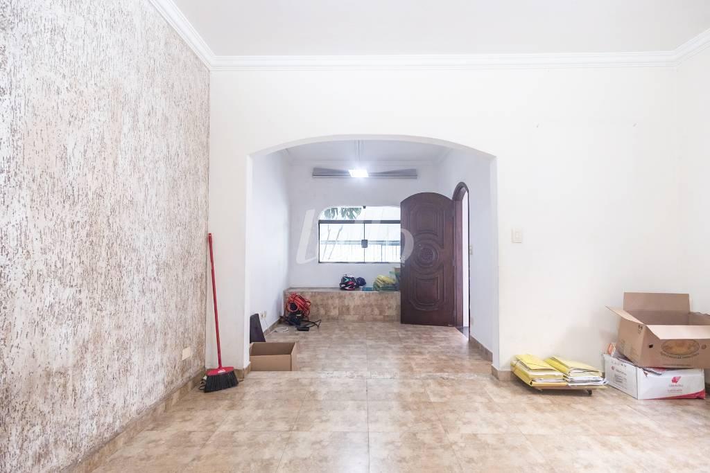 SALA de Casa para alugar, térrea com 110 m², 3 quartos e 2 vagas em Mooca - São Paulo