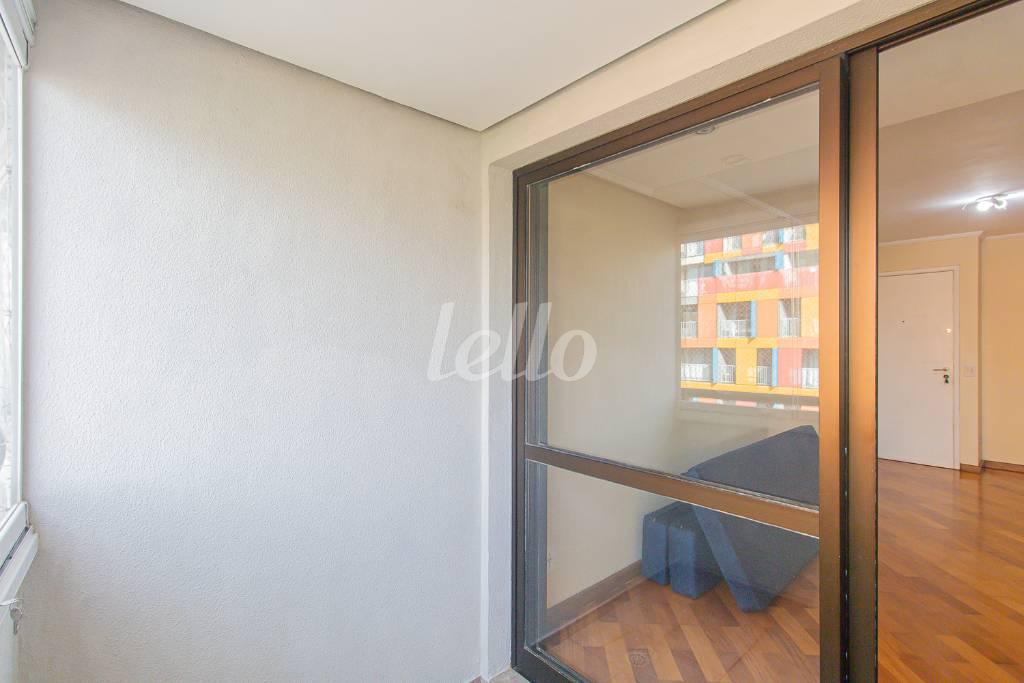 SACADA de Apartamento para alugar, Padrão com 55 m², 2 quartos e 2 vagas em Indianópolis - São Paulo
