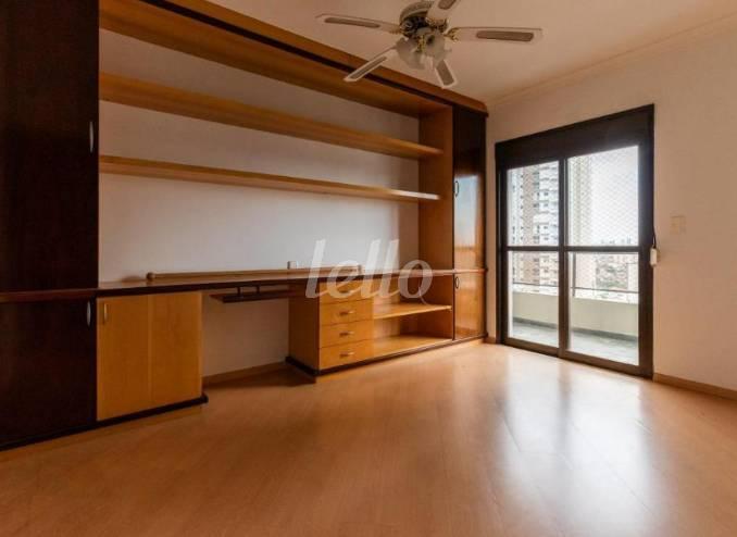 SUITE 3 de Apartamento para alugar, Duplex com 343 m², 4 quartos e 4 vagas em Sumaré - São Paulo