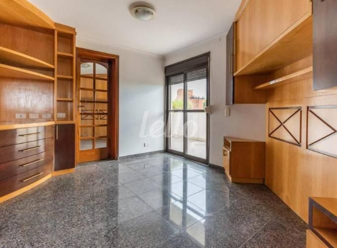 SUITE 4 de Apartamento para alugar, Duplex com 343 m², 4 quartos e 4 vagas em Sumaré - São Paulo