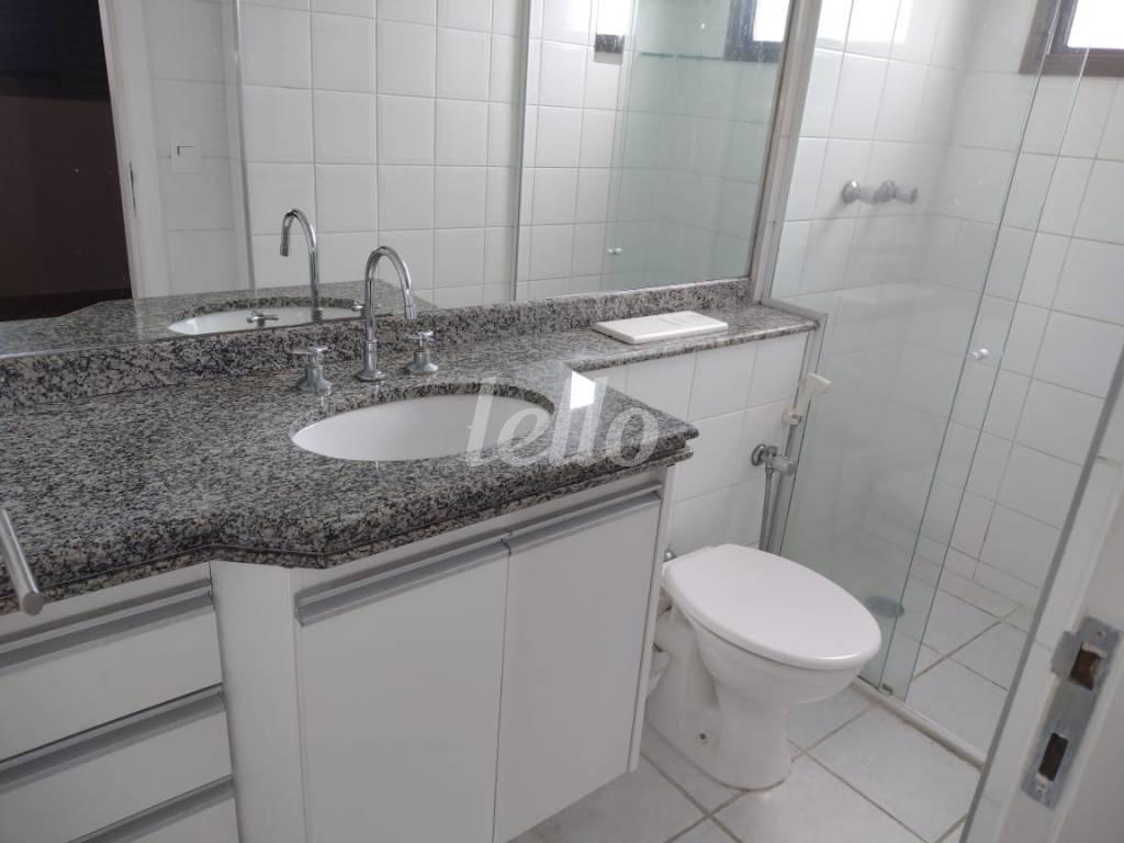 BANHEIRO DA SUÍTE de Apartamento à venda, Padrão com 81 m², 2 quartos e 2 vagas em Cambuci - São Paulo