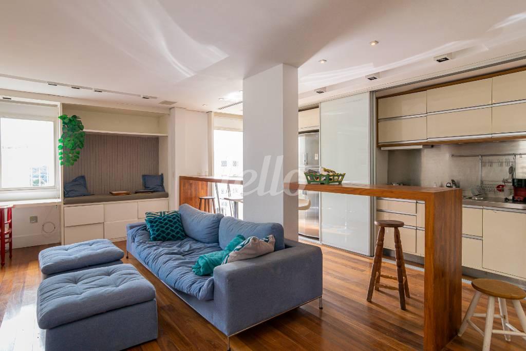 SALA de Apartamento para alugar, Duplex com 115 m², 1 quarto e 2 vagas em Sumarezinho - São Paulo