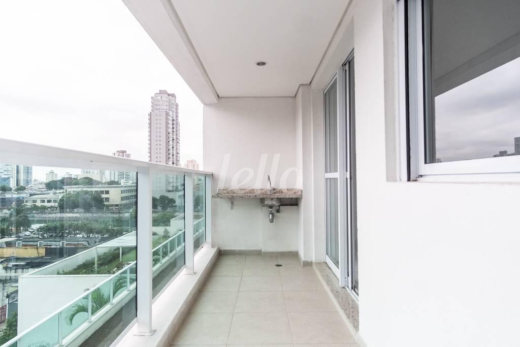 SACADA de Apartamento para alugar, Padrão com 45 m², 1 quarto e 1 vaga em Vila Gomes Cardim - São Paulo