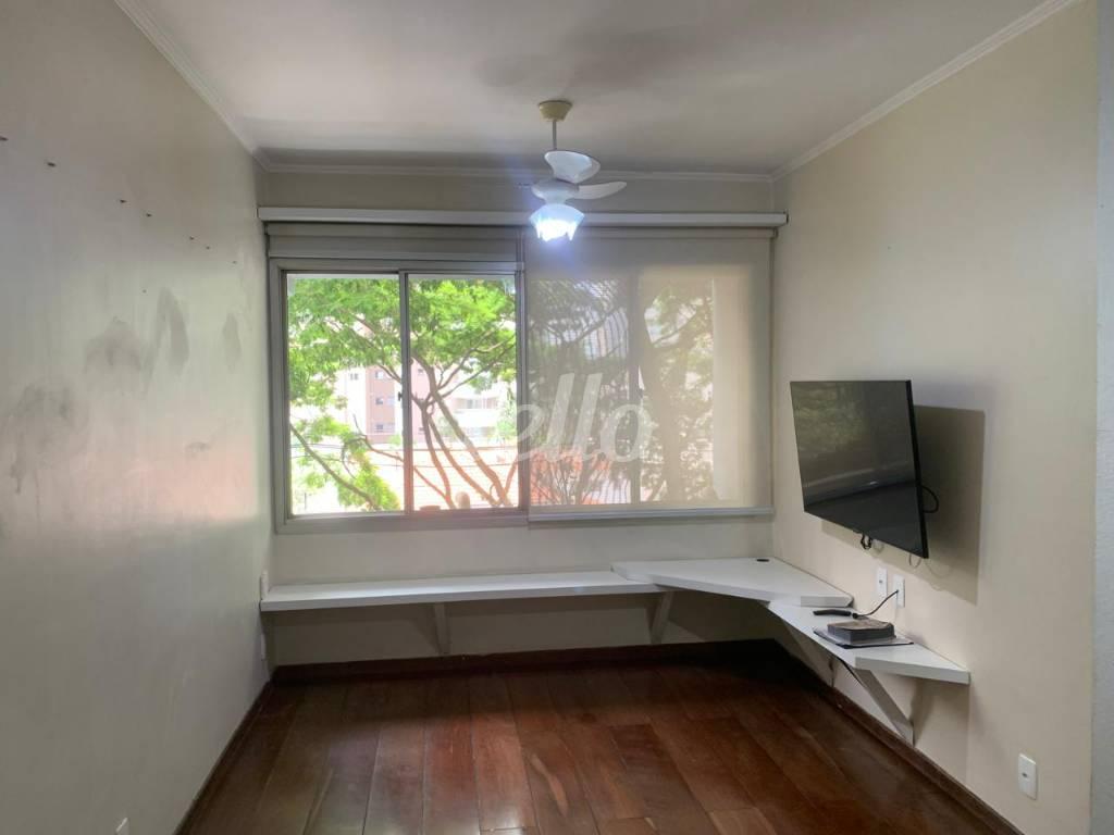 SALA de Apartamento à venda, Padrão com 71 m², 3 quartos e 2 vagas em Vila Gertrudes - São Paulo