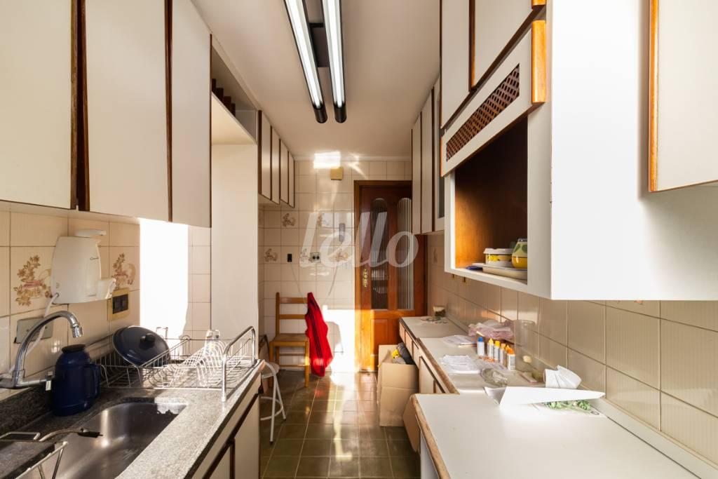 COZINHA de Apartamento à venda, Padrão com 101 m², 3 quartos e 2 vagas em Vila Progredior - São Paulo