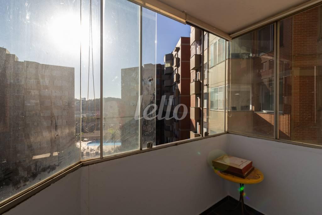 VARANDA de Apartamento à venda, Padrão com 101 m², 3 quartos e 2 vagas em Vila Progredior - São Paulo
