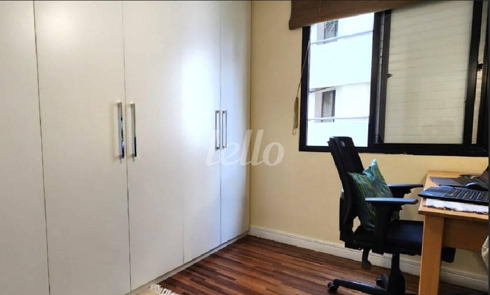 DORMITORIO de Apartamento à venda, Padrão com 60 m², 2 quartos e 1 vaga em Indianópolis - São Paulo