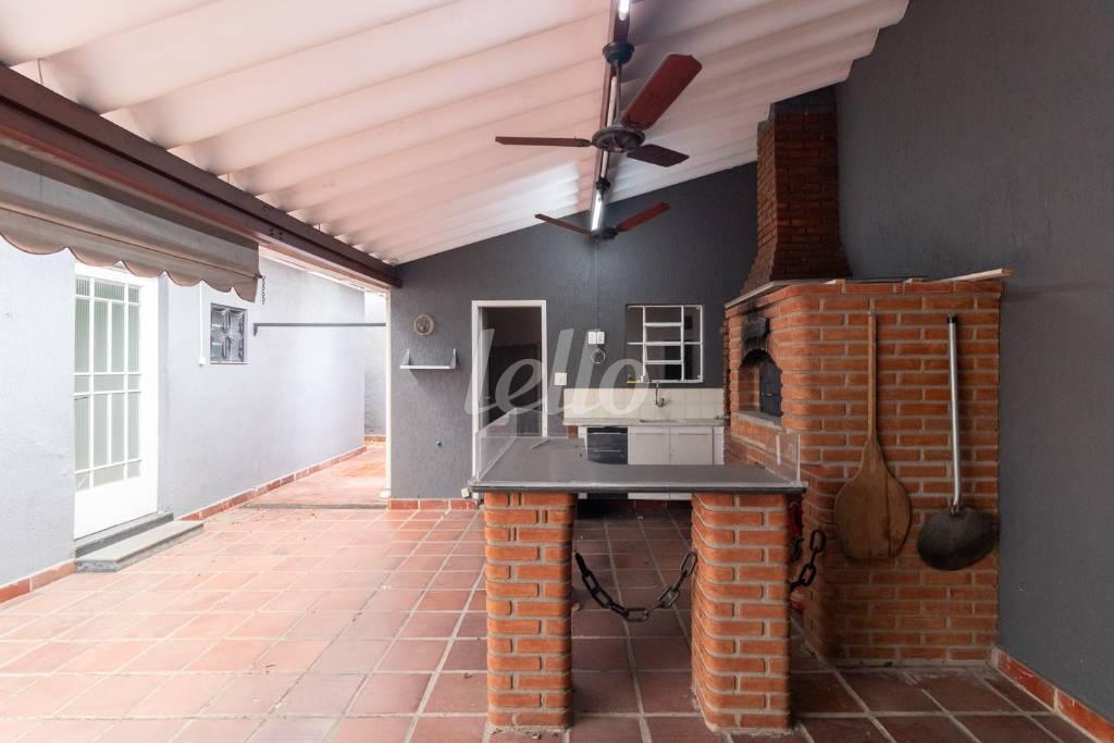 FUNDOS de Casa à venda, sobrado com 110 m², 4 quartos e 3 vagas em Vila Formosa - São Paulo