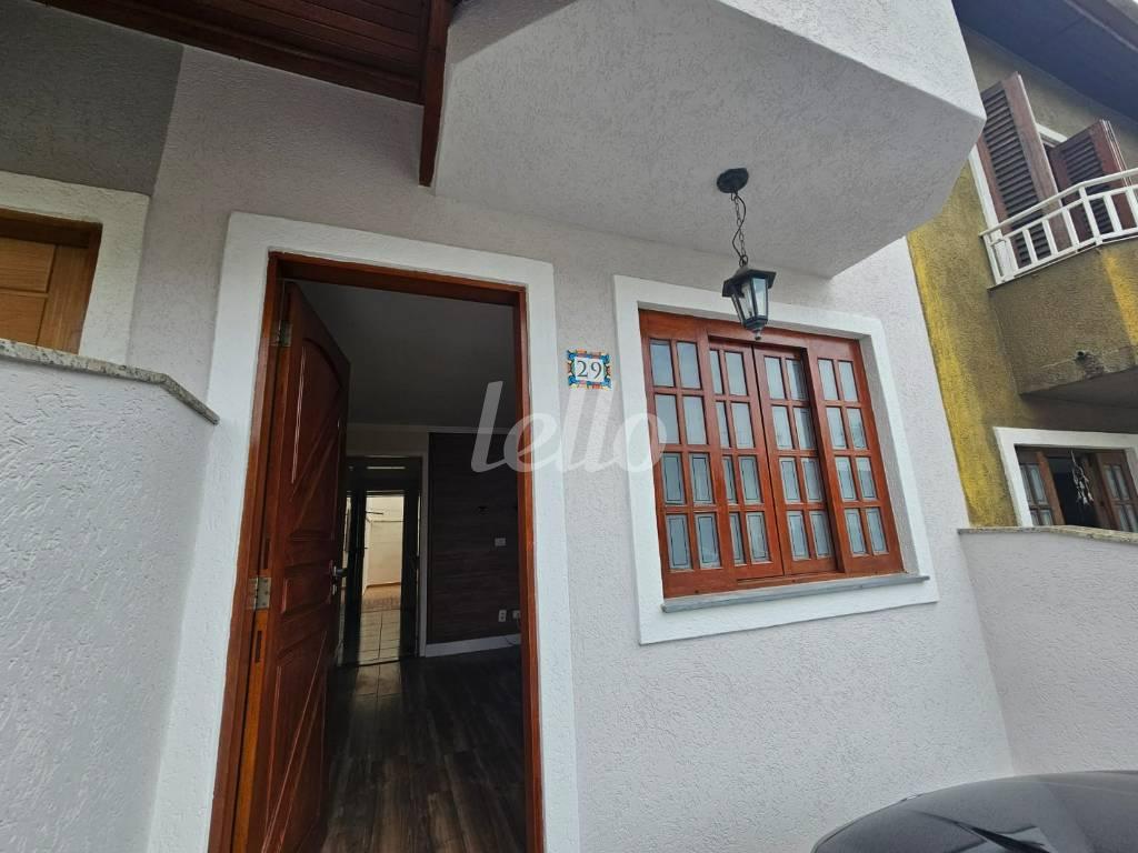 FACHADA de Casa para alugar, sobrado com 95 m², 2 quartos e 1 vaga em Horto Florestal - São Paulo
