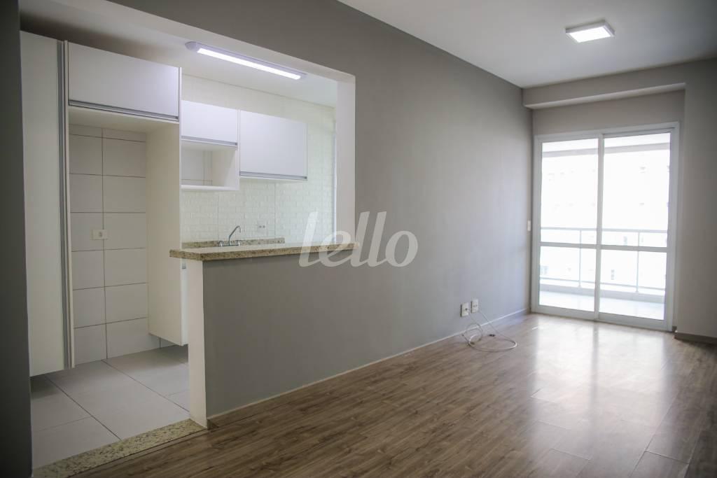 SALA de Apartamento para alugar, Padrão com 75 m², 2 quartos e 2 vagas em Barcelona - São Caetano do Sul