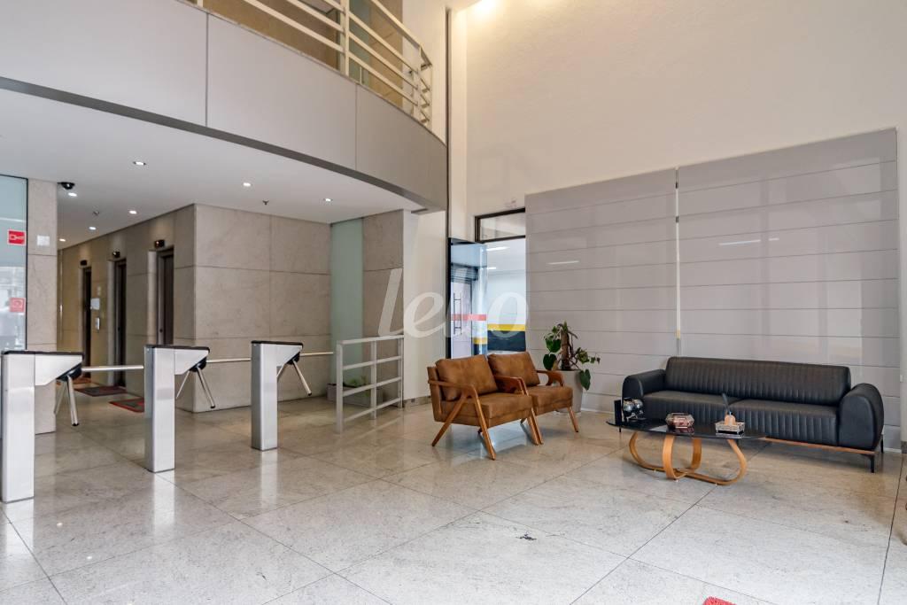 AREA CONDOMINIAL de Sala / Conjunto à venda, Padrão com 180 m², e 6 vagas em Jardim Paulista - São Paulo