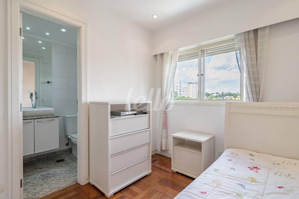 SUITE 2 de Apartamento à venda, Padrão com 142 m², 3 quartos e 3 vagas em Planalto Paulista - São Paulo