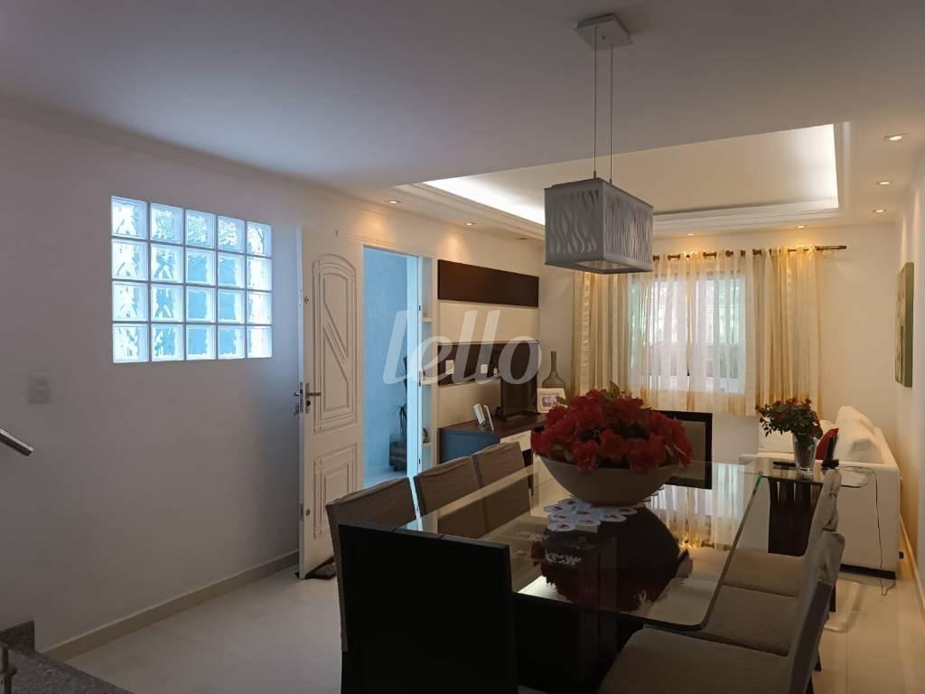 SALA 2 AMBIENTES de Casa à venda, sobrado com 150 m², 3 quartos e 2 vagas em Vila Carrão - São Paulo