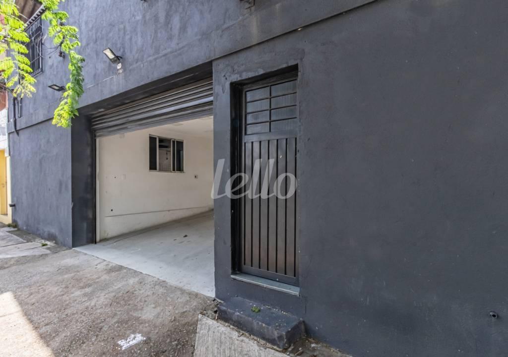 FACHADA de Casa para alugar, sobrado com 594 m², e em Lapa - São Paulo