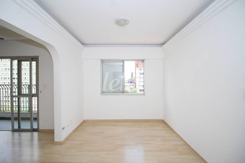 SALA de Apartamento para alugar, Padrão com 134 m², 3 quartos e 2 vagas em Pinheiros - São Paulo
