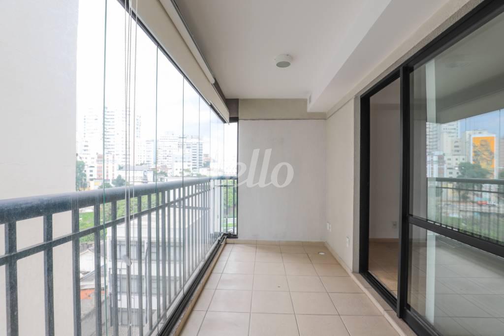 VARANDA de Apartamento para alugar, Padrão com 42 m², 1 quarto e 1 vaga em Bela Vista - São Paulo