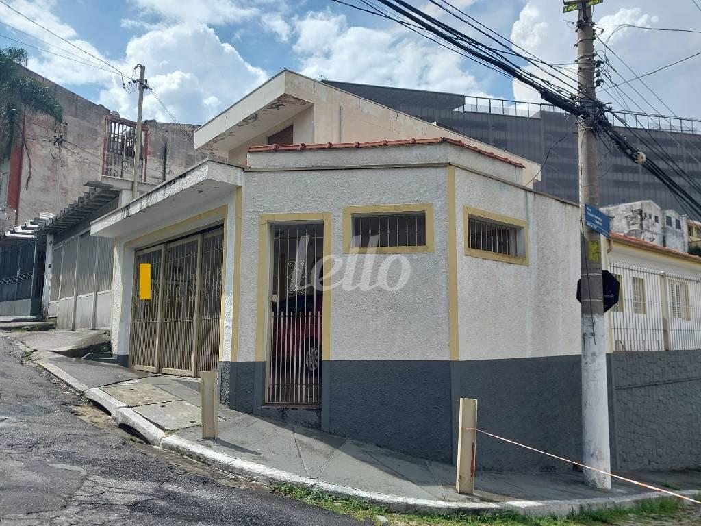 FACHADA de Casa à venda, assobradada com 110 m², 3 quartos e 1 vaga em Tucuruvi - São Paulo