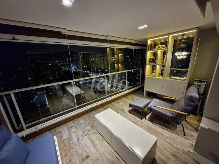 VARANDA de Apartamento à venda, Padrão com 69 m², 2 quartos e 2 vagas em Campo Belo - São Paulo