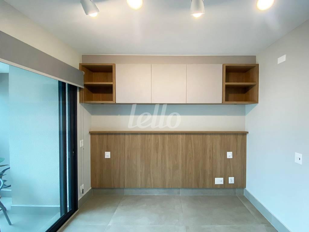 DORMITORIO de Apartamento para alugar, Padrão com 23 m², 1 quarto e em Bela Vista - São Paulo