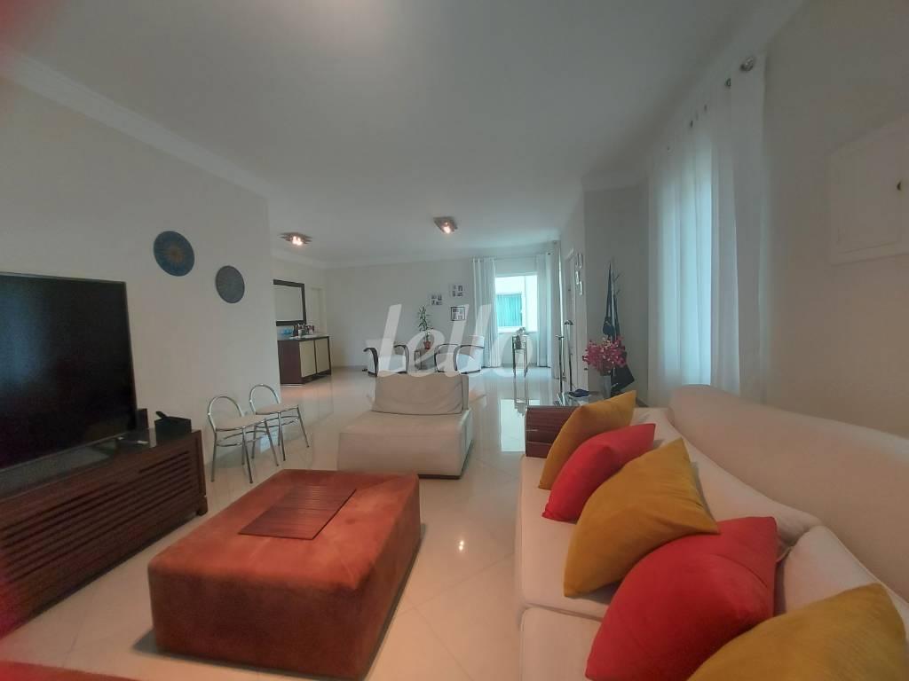 SALA de Casa à venda, sobrado com 260 m², 4 quartos e 3 vagas em Vila Albertina - São Paulo
