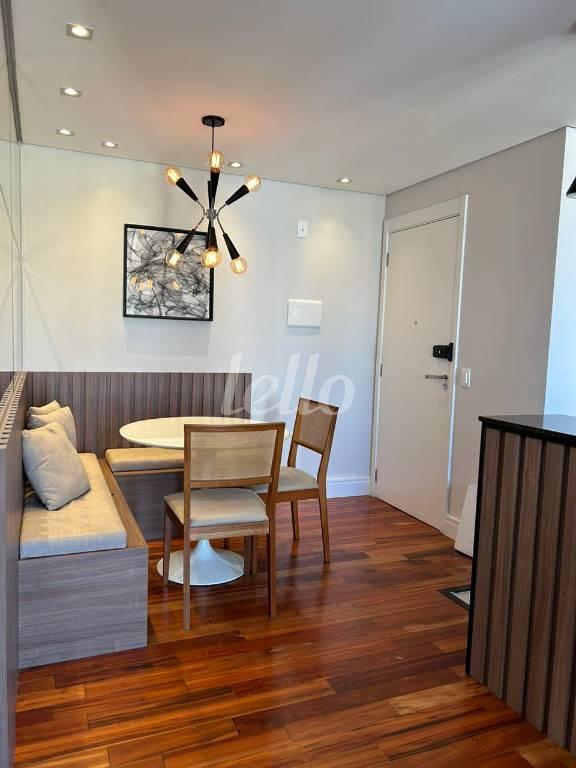 SALA de Apartamento à venda, Padrão com 48 m², 2 quartos e 1 vaga em Cambuci - São Paulo