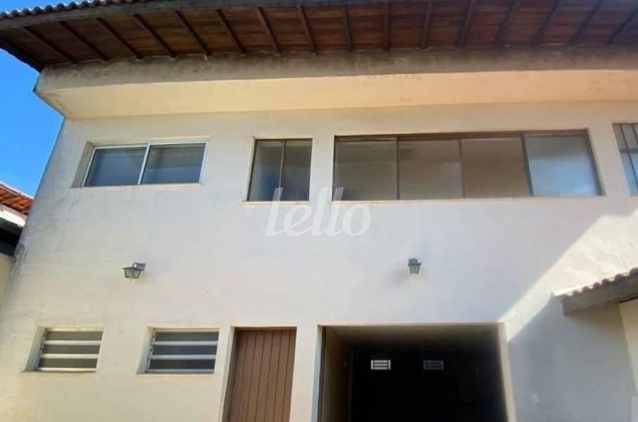 QUINTAL de Casa à venda, sobrado com 283 m², 3 quartos e 10 vagas em Vila Alpina - São Paulo