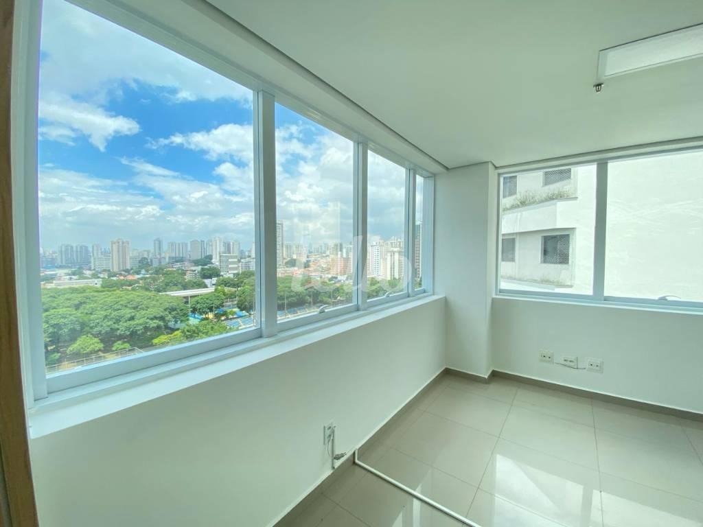 VISTA de Sala / Conjunto à venda, Padrão com 32 m², e em Tatuapé - São Paulo