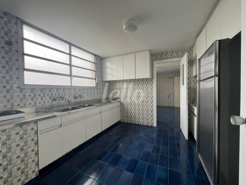 COZINHA de Apartamento à venda, Padrão com 420 m², 4 quartos e 1 vaga em Bela Vista - São Paulo