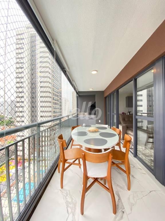 VARANDA GOURMET de Apartamento à venda, Padrão com 106 m², 3 quartos e 2 vagas em Tatuapé - São Paulo