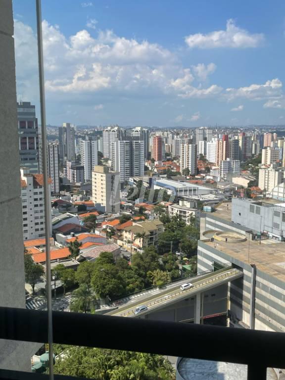 VISTA de Apartamento à venda, Padrão com 150 m², 3 quartos e 3 vagas em Vila Gilda - Santo André