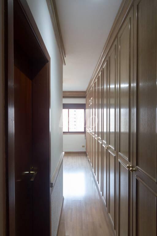 SUÍTE de Apartamento para alugar, Padrão com 140 m², 3 quartos e 2 vagas em Vila Regente Feijó - São Paulo