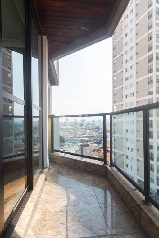 SACADA de Apartamento para alugar, Padrão com 140 m², 3 quartos e 2 vagas em Vila Regente Feijó - São Paulo