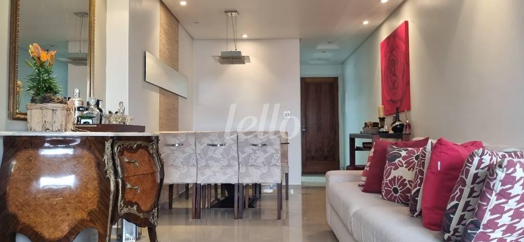 SALA de Apartamento à venda, Padrão com 70 m², 2 quartos e 2 vagas em Vila Boa Vista - Santo André