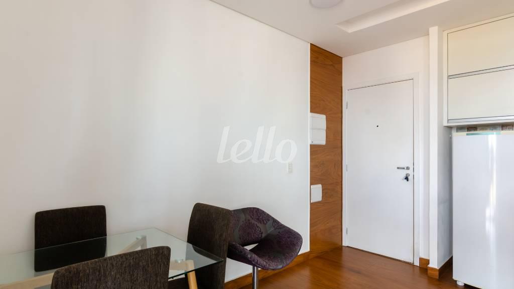 SALA de Apartamento para alugar, Padrão com 40 m², 1 quarto e 1 vaga em Saúde - São Paulo