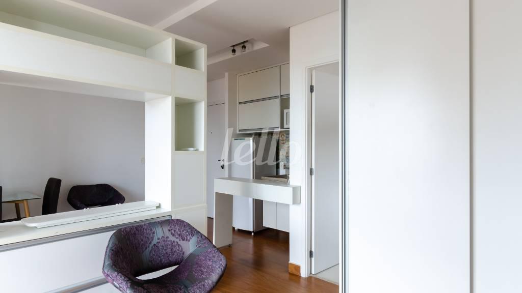 DORMITORIO de Apartamento para alugar, Padrão com 40 m², 1 quarto e 1 vaga em Saúde - São Paulo
