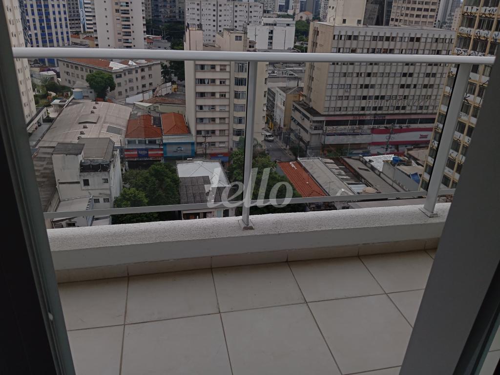 3-VARANDA-004.JPG de Sala / Conjunto para alugar, Padrão com 98 m², e 3 vagas em Pinheiros - São Paulo