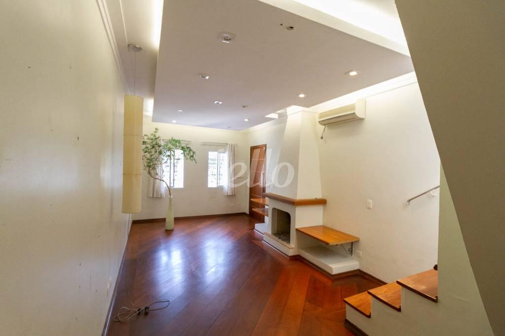 LAREIRA de Casa à venda, sobrado com 150 m², 3 quartos e 2 vagas em Santana - São Paulo