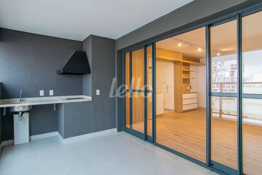 VARANDA GOURMET de Apartamento à venda, Padrão com 99 m², 2 quartos e 2 vagas em Pinheiros - São Paulo